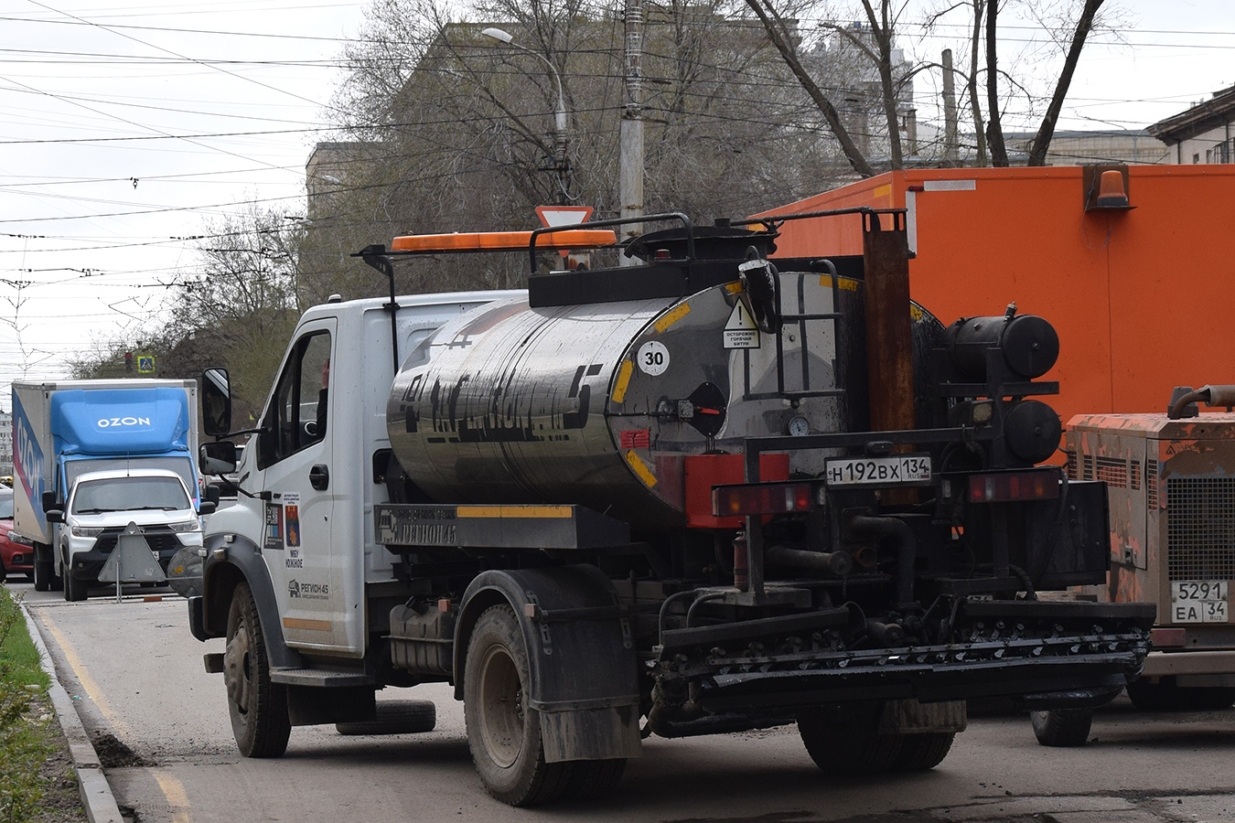 Волгоградская область, № Н 192 ВХ 134 — ГАЗ-C41R13
