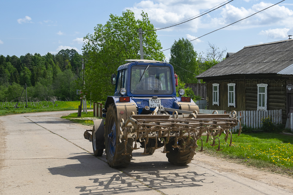 Удмуртия, № 1122 УС 18 — МТЗ-80