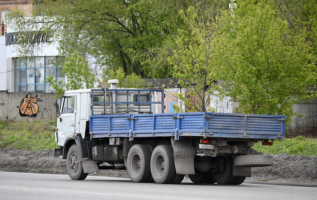 Кемеровская область, № У 623 НА 42 — КамАЗ-53212