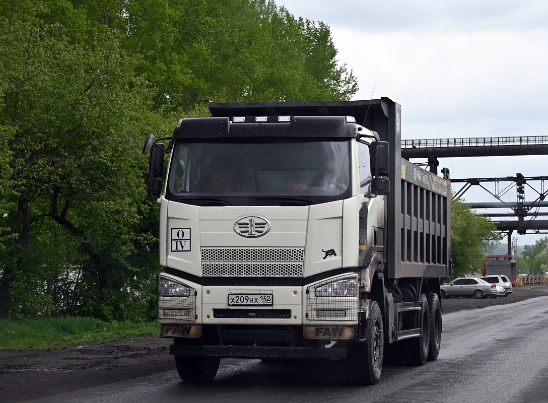 Кемеровская область, № Х 209 НХ 142 — FAW J6 CA3250