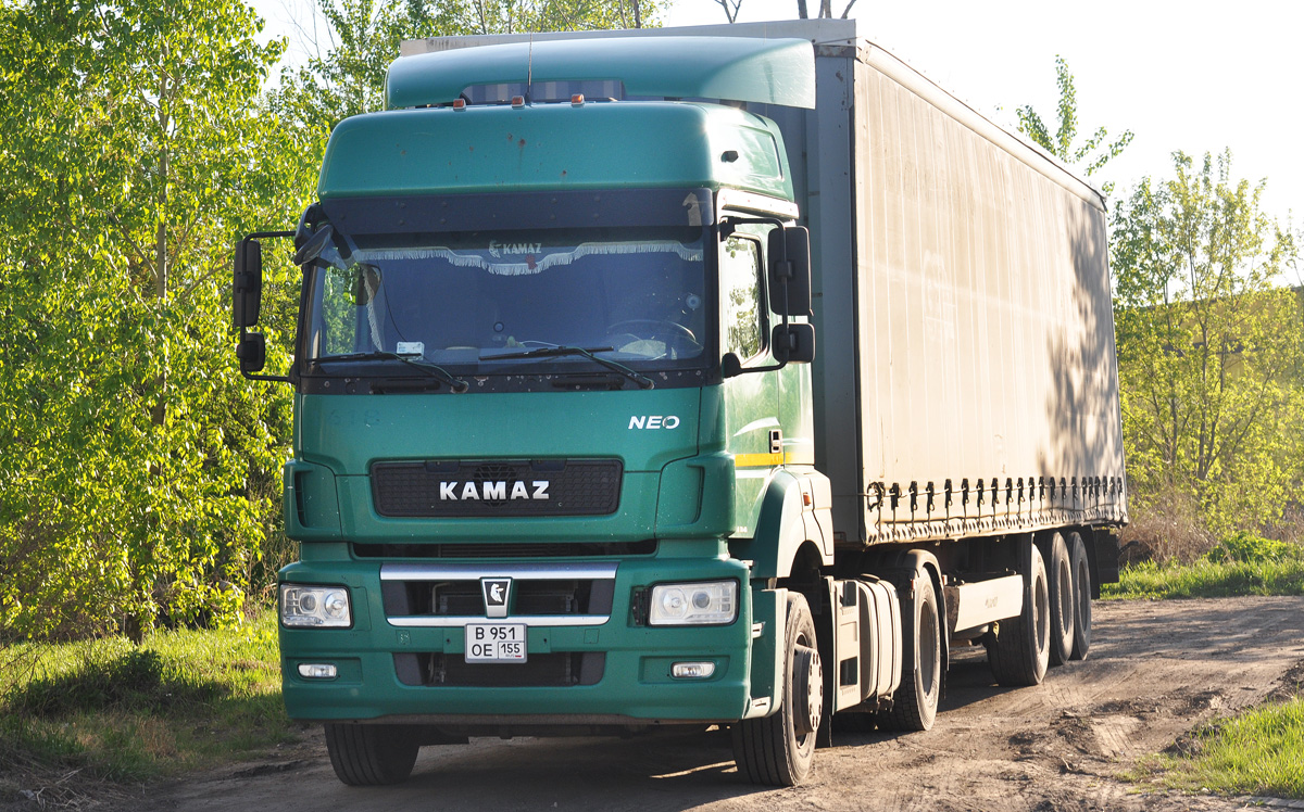 Омская область, № В 951 ОЕ 155 — КамАЗ-5490-S5(87)