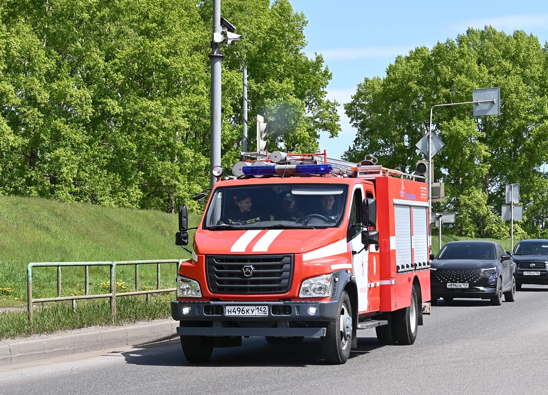 Кемеровская область, № Н 496 КУ 142 — ГАЗ-C42R33