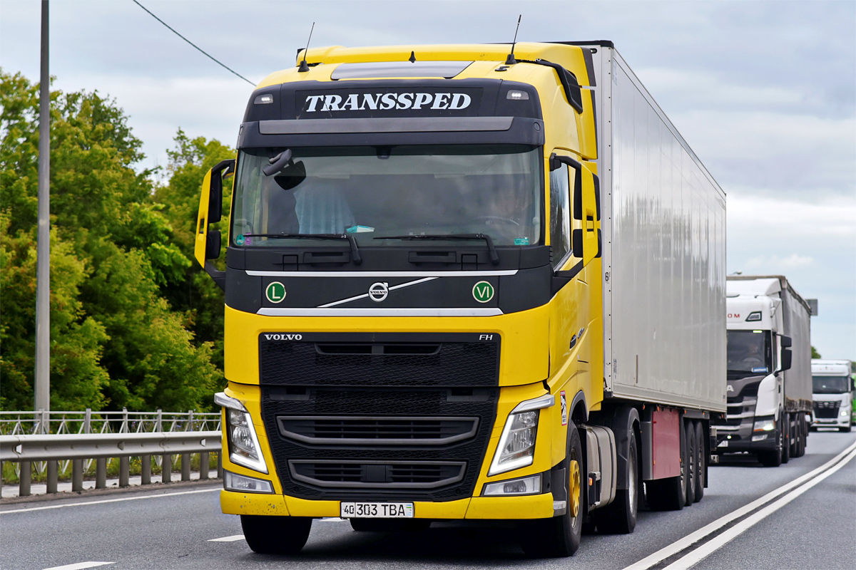 Узбекистан, № 40 303 TBA — Volvo ('2012) FH.460