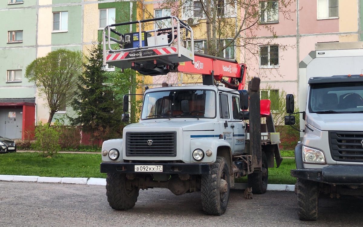 Ивановская область, № В 092 КХ 37 — ГАЗ-33088 «Садко»