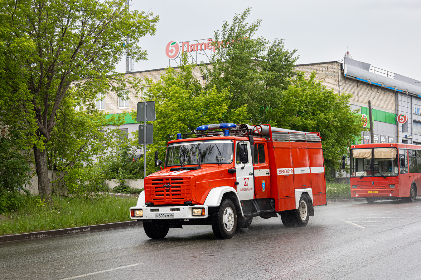 Свердловская область, № М 600 КМ 96 — ЗИЛ-433114