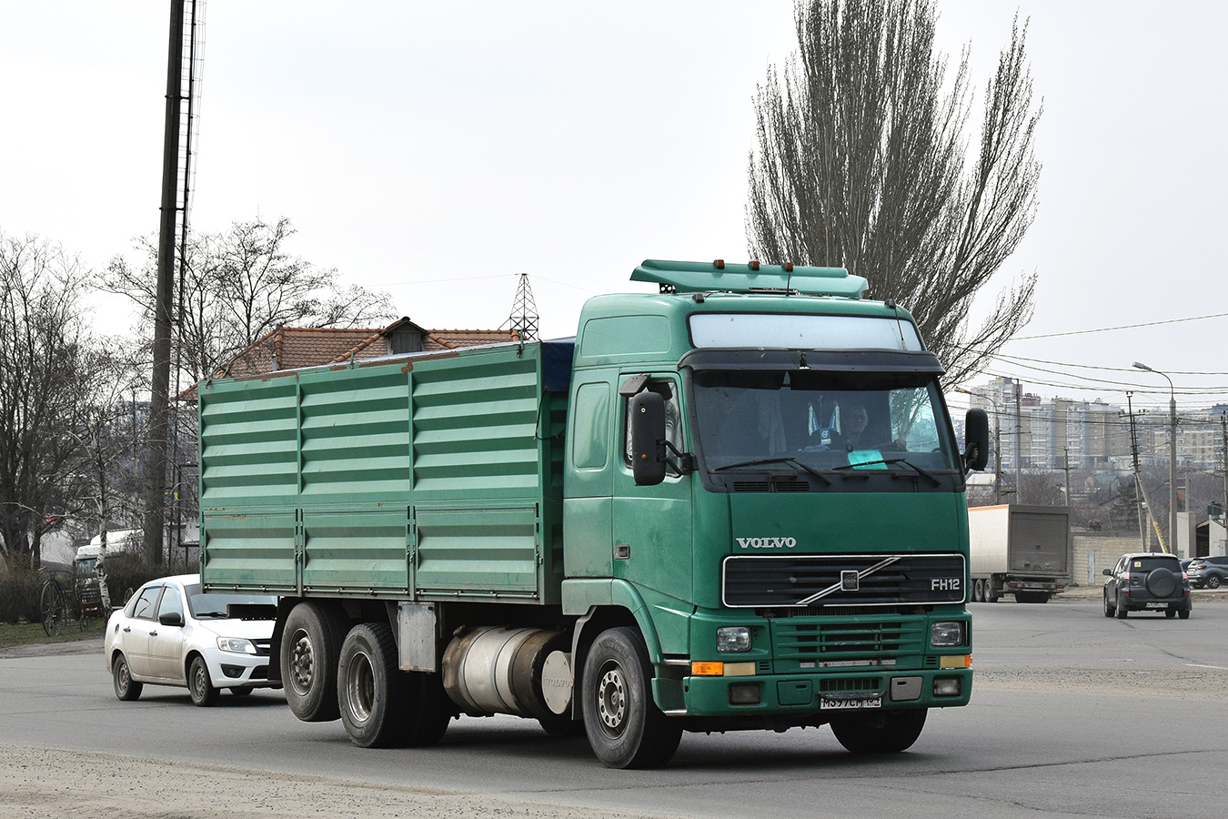 Волгоградская область, № М 397 СМ 134 — Volvo ('1993) FH12.420