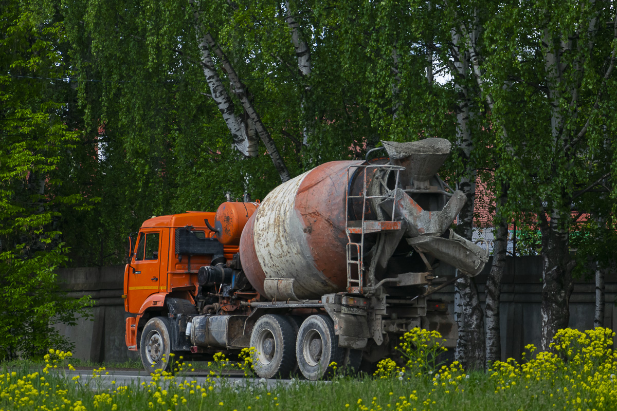 Удмуртия, № Т 742 КС 18 — КамАЗ-6520 [652000]