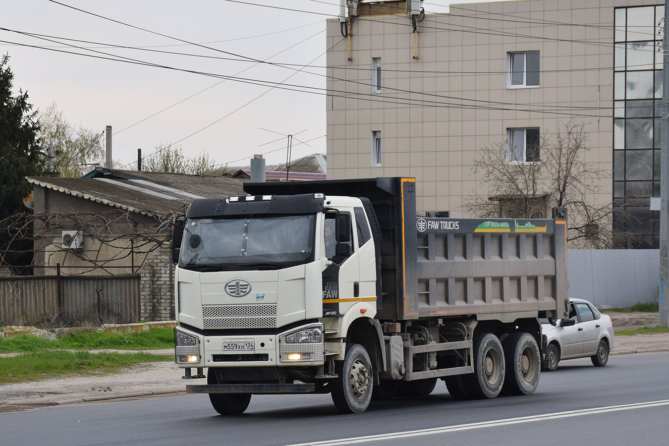 Волгоградская область, № М 559 ХН 134 — FAW J6 CA3250