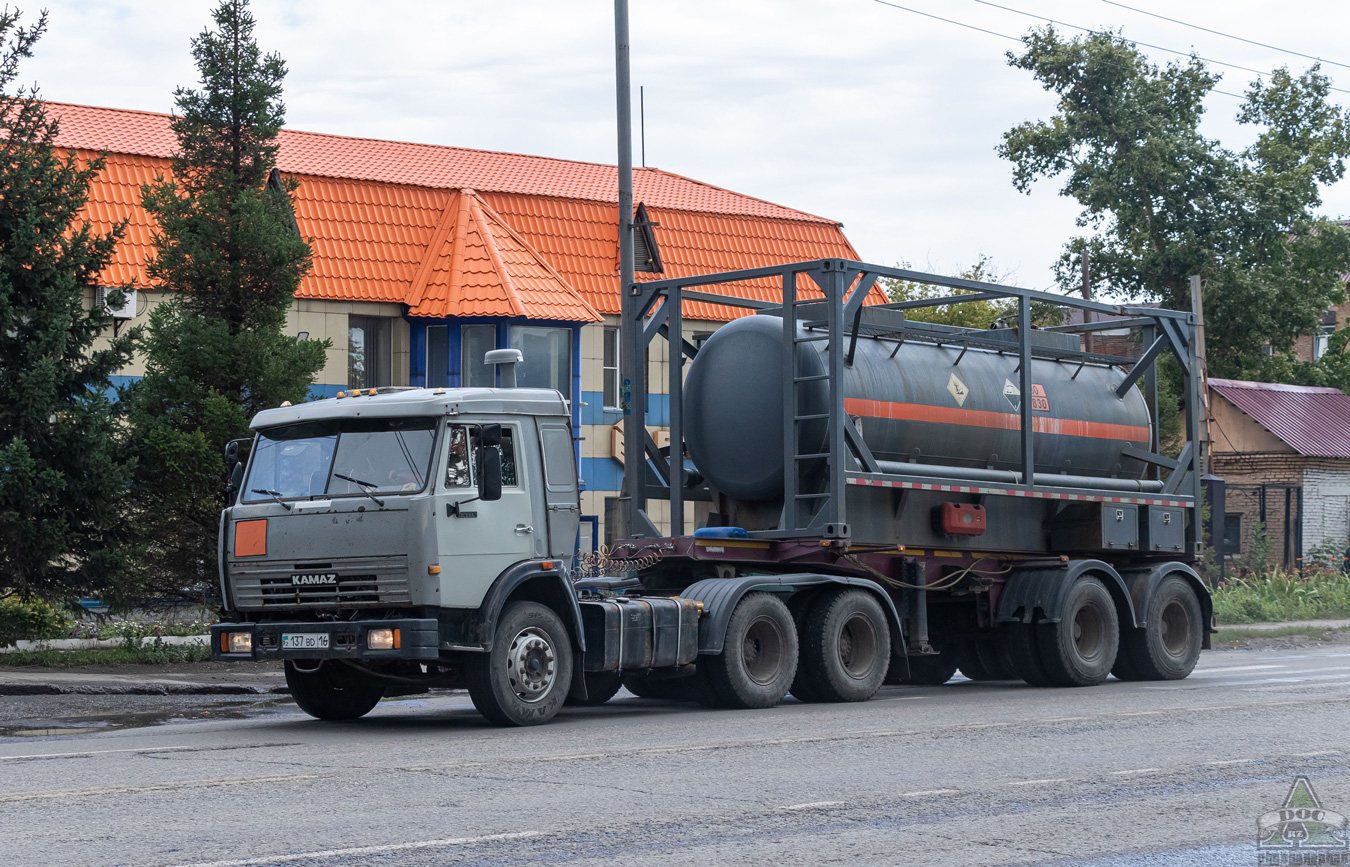 Восточно-Казахстанская область, № 137 BD 16 — КамАЗ-54115-13 [54115N]
