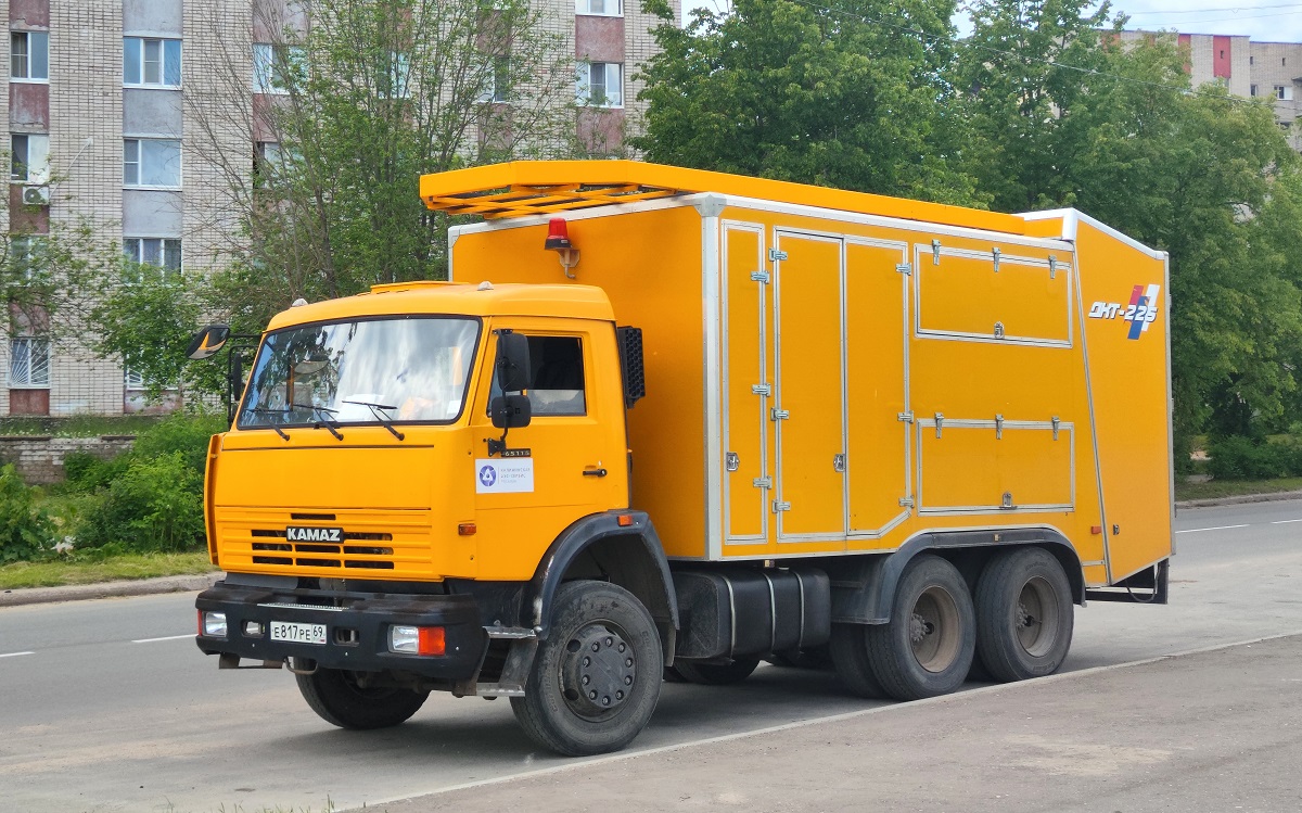 Тверская область, № Е 817 РЕ 69 — КамАЗ-65115-62
