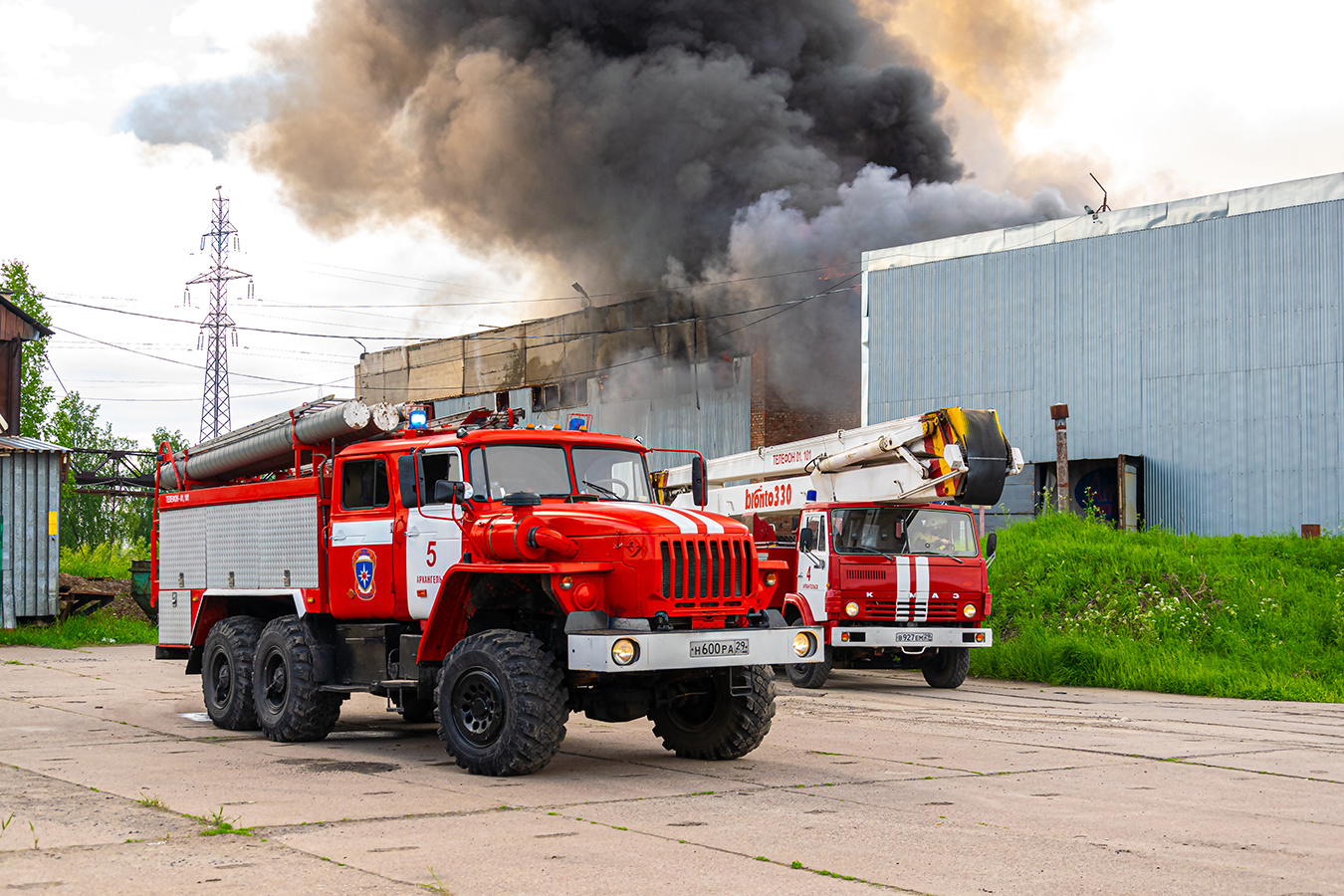 Архангельская область, № Н 600 РА 29 — Урал-5557-40