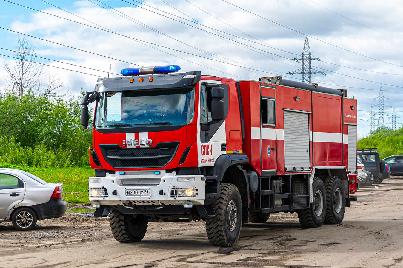 Архангельская область, № М 200 НО 29 — IVECO-AMT Trakker ('2013)