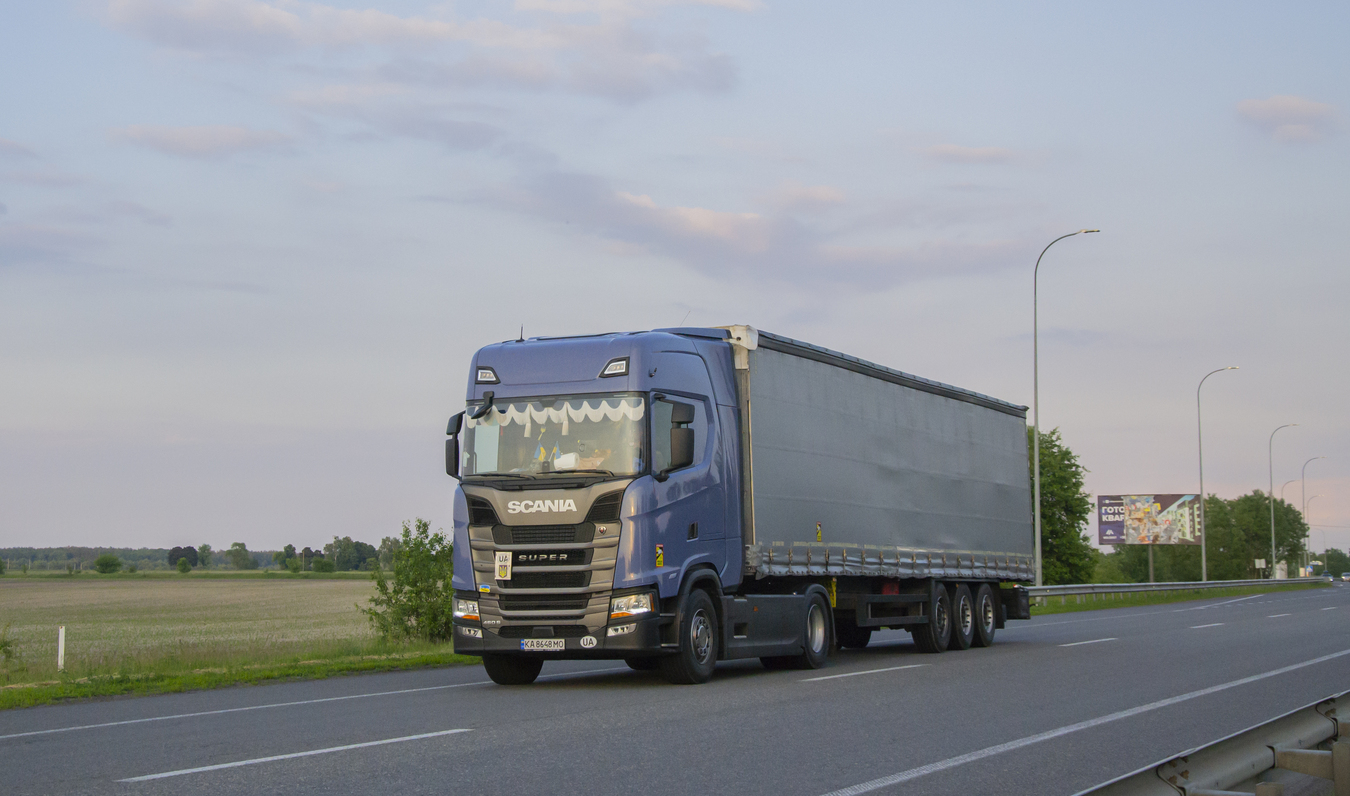 Киевская область, № КА 8648 МО — Scania ('2016) R-Series (общ. м)