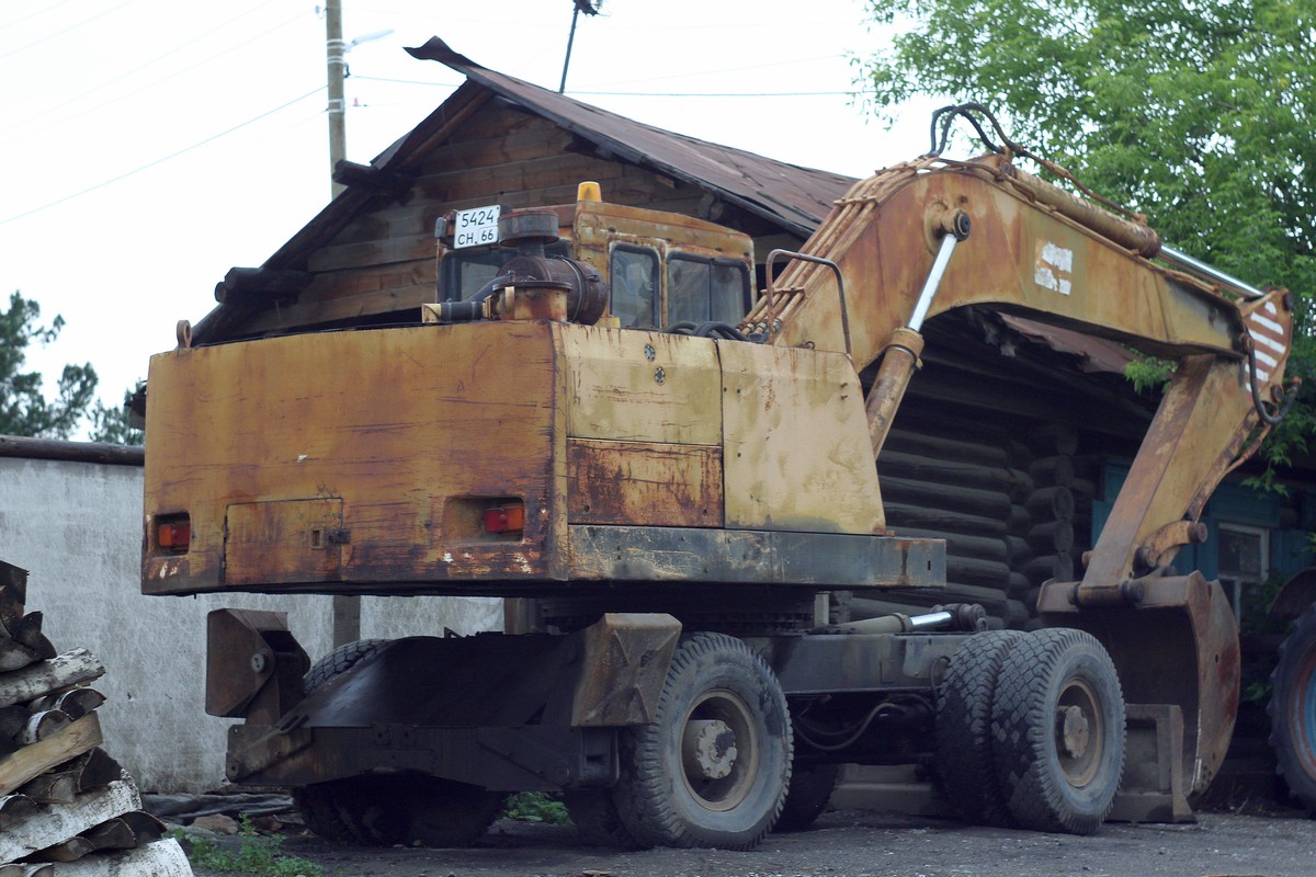 Свердловская область, № 5424 СН 66 — ЭО-33211А