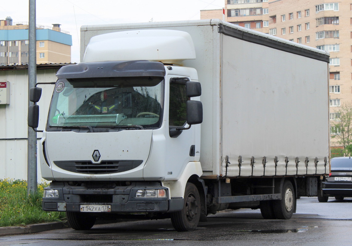 Санкт-Петербург, № Т 142 ХА 178 — Renault Midlum