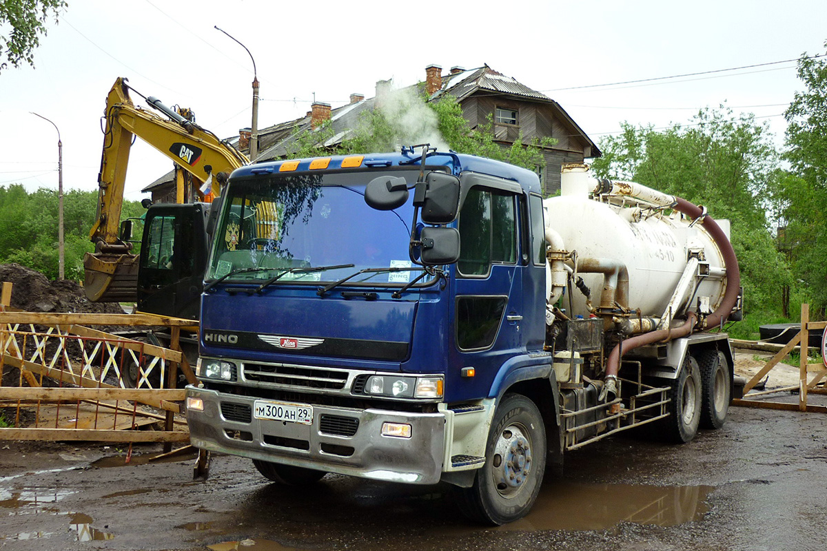 Архангельская область, № М 300 АН 29 — Hino FS