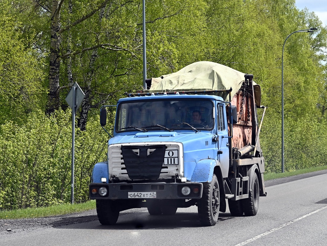 Кемеровская область, № О 642 ХТ 42 — ЗИЛ-494560