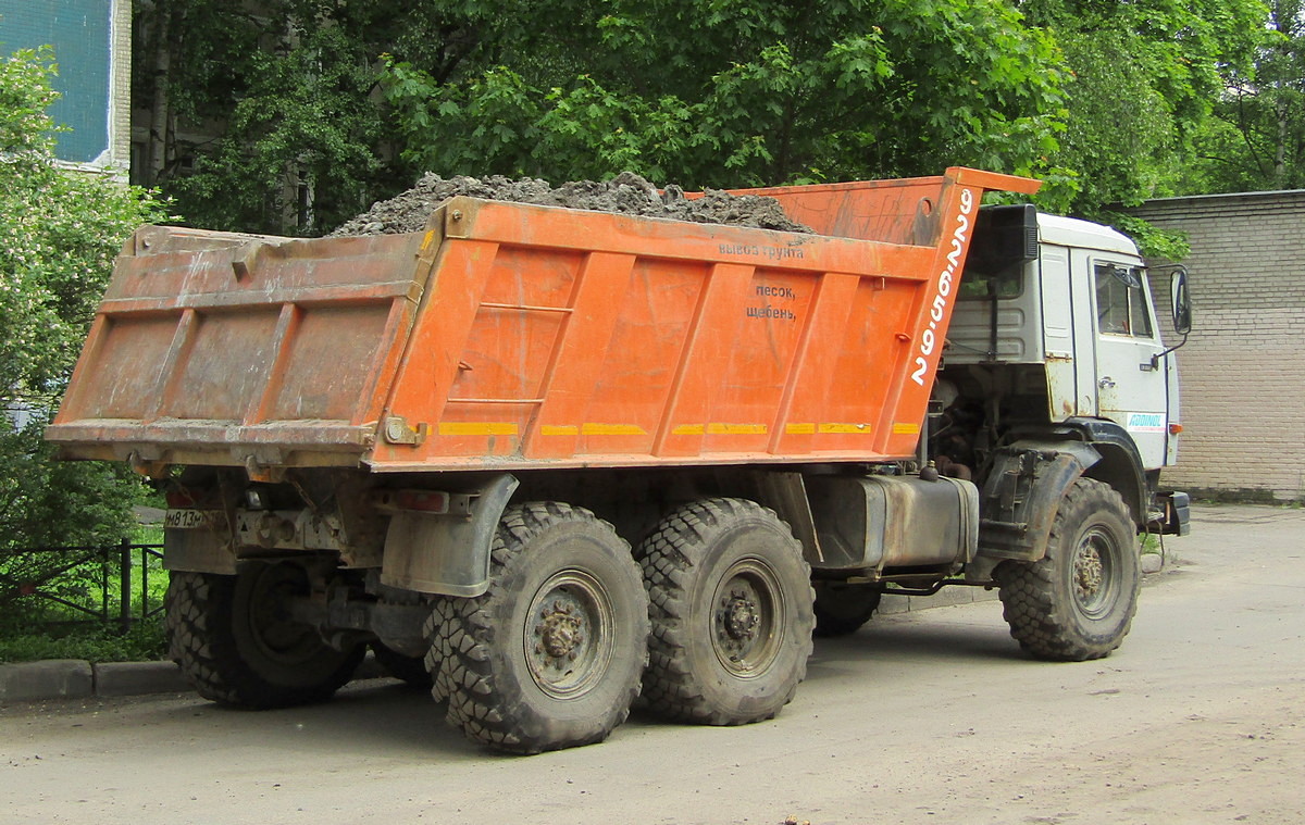 Санкт-Петербург, № М 813 МР 198 — КамАЗ-43118 (общая модель)