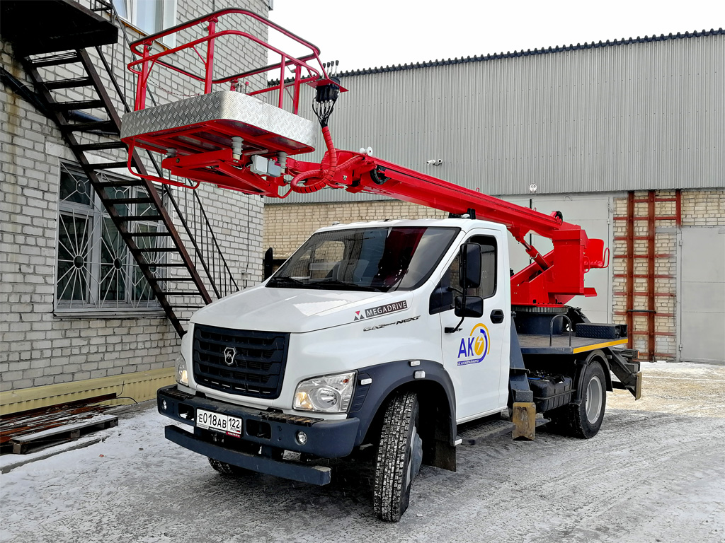 Алтайский край, № Е 018 АВ 122 — ГАЗ-C41R13