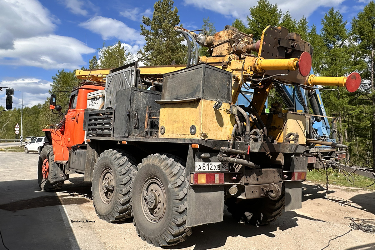 Амурская область, № А 812 ХВ 28 — Урал-4320 / 5557 (общая модель)