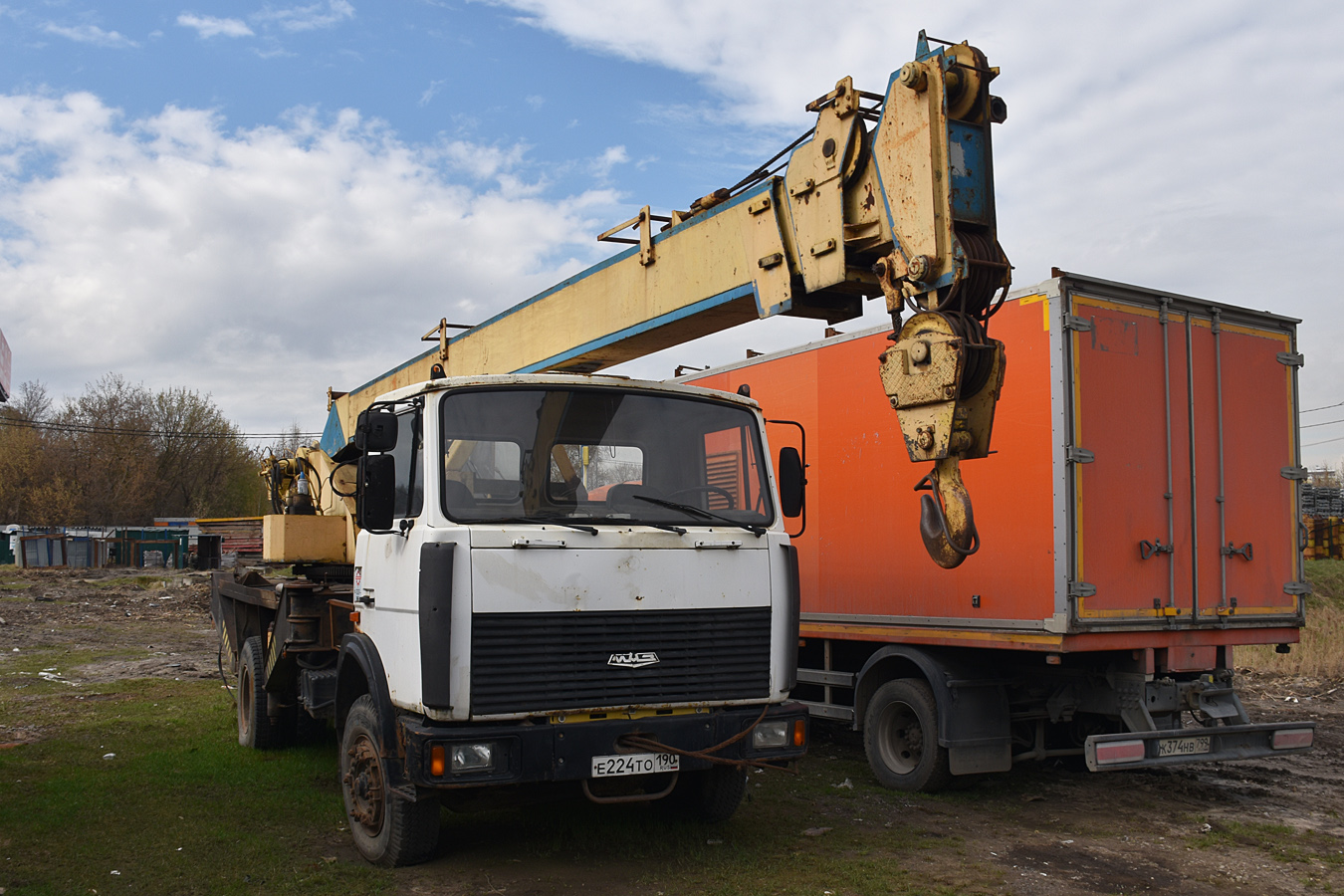 Московская область, № Е 224 ТО 190 — МАЗ-533702