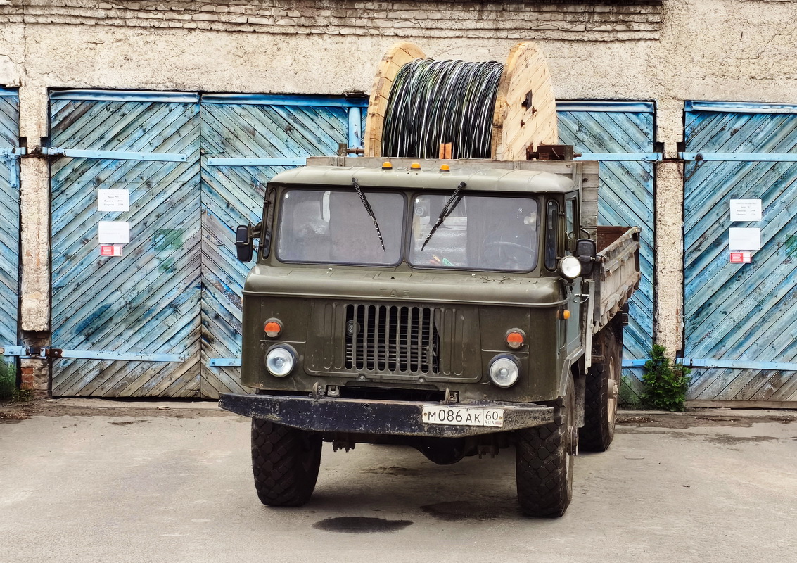 Псковская область, № М 086 АК 60 — ГАЗ-66-11