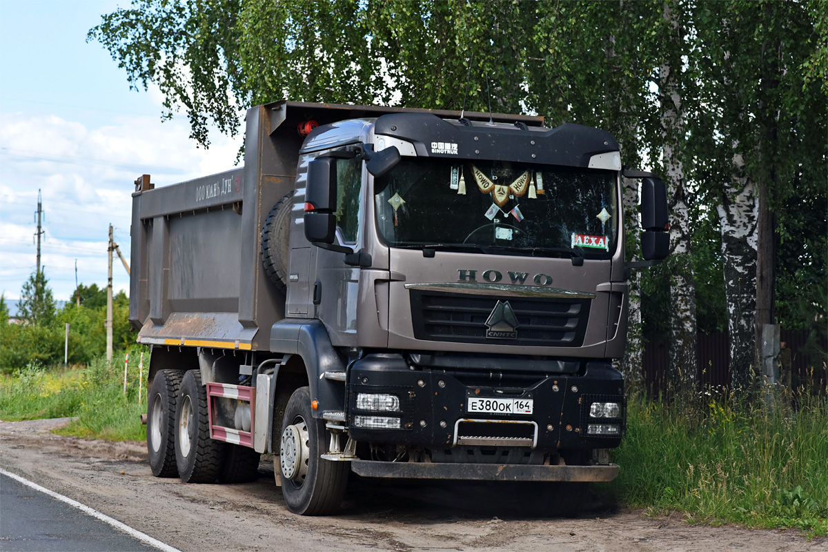 Саратовская область, № Е 380 ОК 164 — Howo T5G ZZ3257