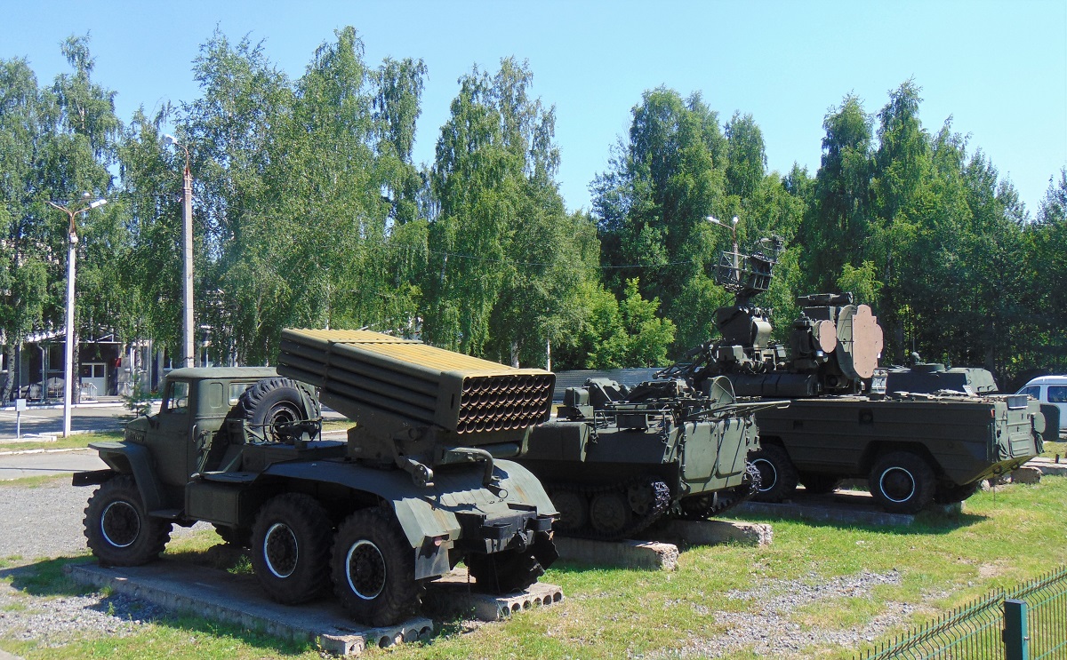Удмуртия, № (18) Б/Н 0046 — Урал-375Е; Техника на постаментах, памятники (Удмуртия); Транспортные средства без номеров (Удмуртия)