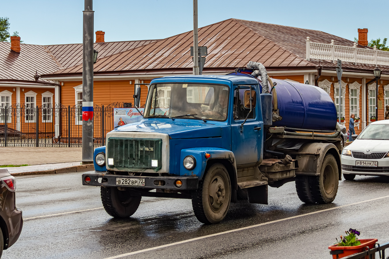 Тюменская область, № В 282 ВР 72 — ГАЗ-33072