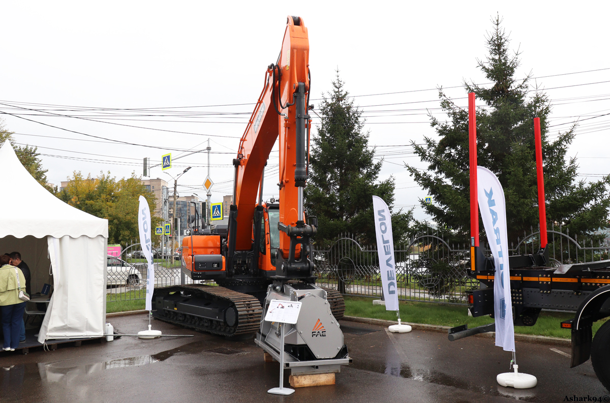 Красноярский край, № (24) Б/Н СТ 0211 — Develon (Doosan) (общая модель); Красноярский край — Выставка "Эксподрев-2024"; Транспортные средства без номеров (Красноярский край); Новая техника (Красноярский край)
