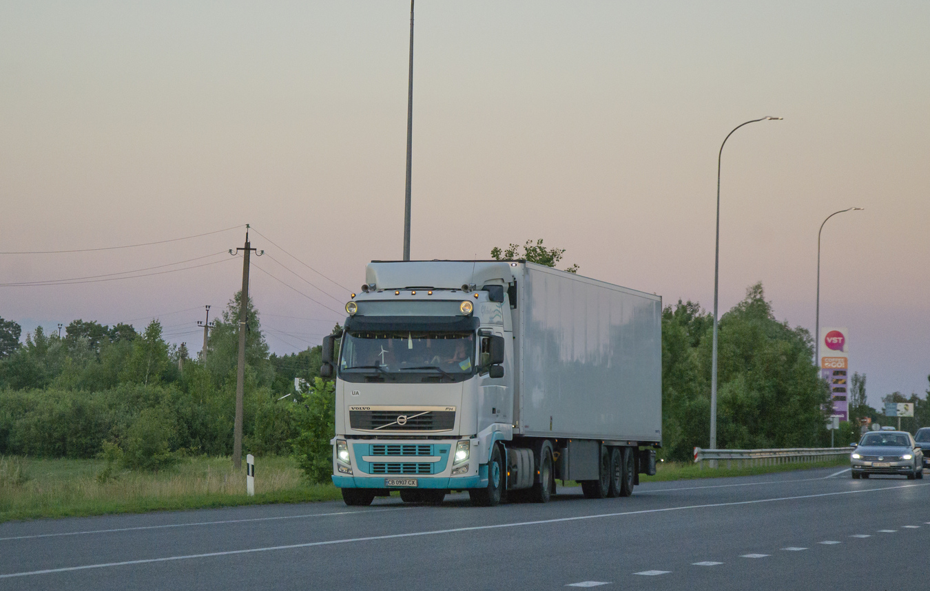 Черниговская область, № СВ 0907 СХ — Volvo ('2012) FH.420