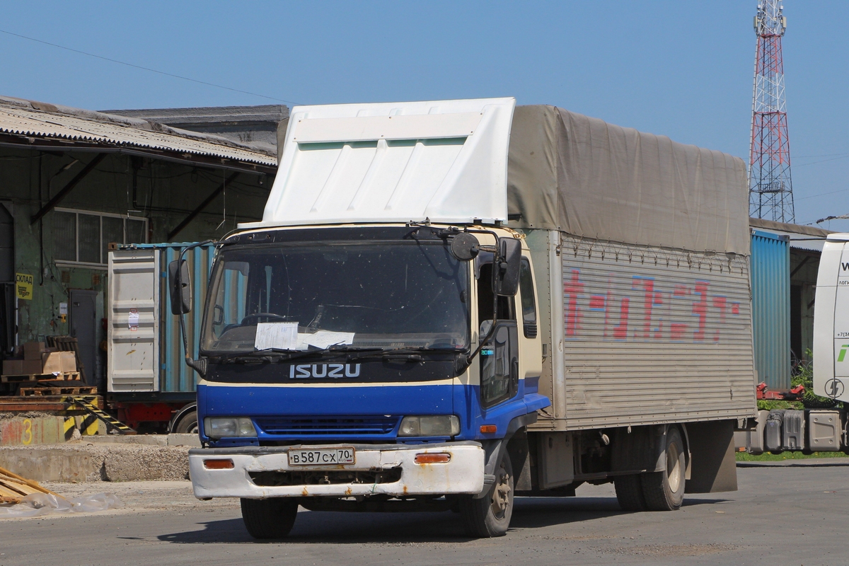 Томская область, № В 587 СХ 70 — Isuzu Forward (общая модель)
