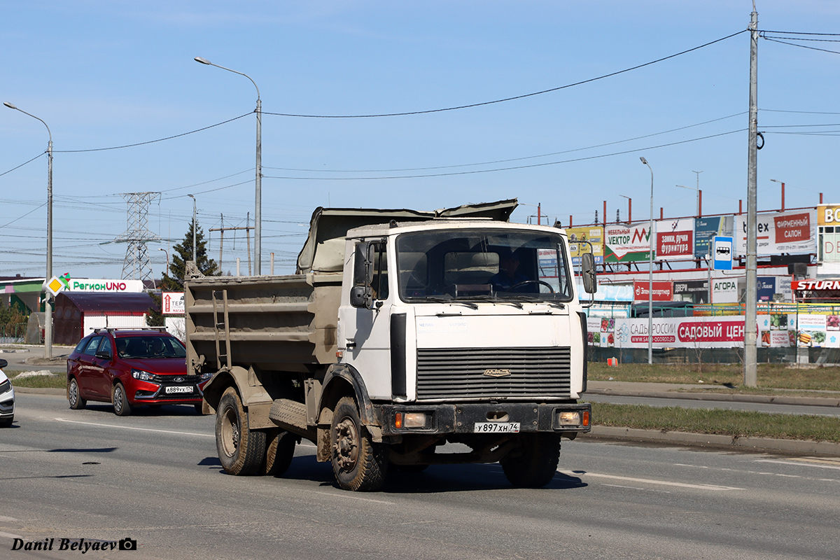 Челябинская область, № У 897 ХН 74 — МАЗ-555102