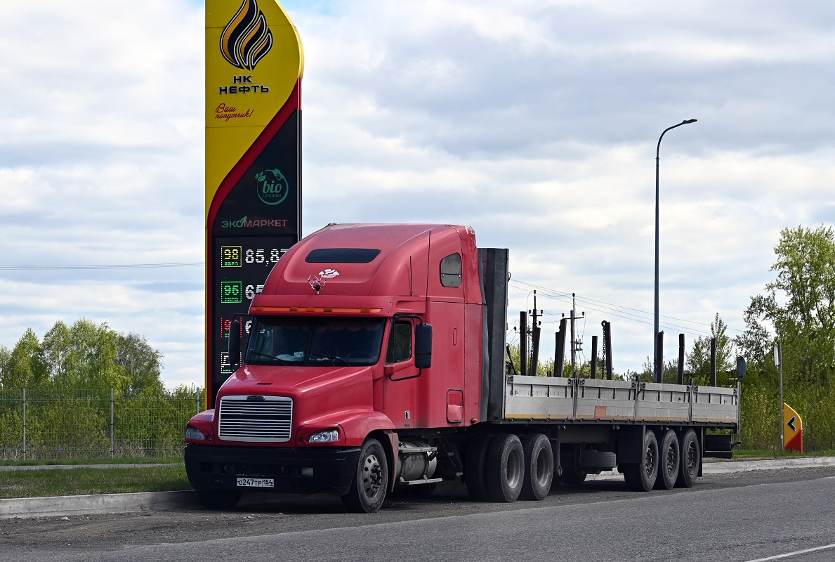 Кемеровская область, № О 247 ТР 154 — Freightliner Century Class