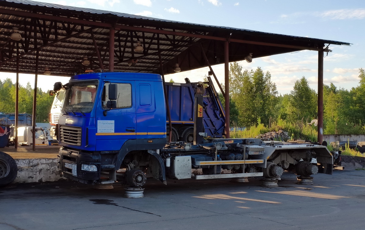 Псковская область, № О 772 ХК 60 — МАЗ-631228