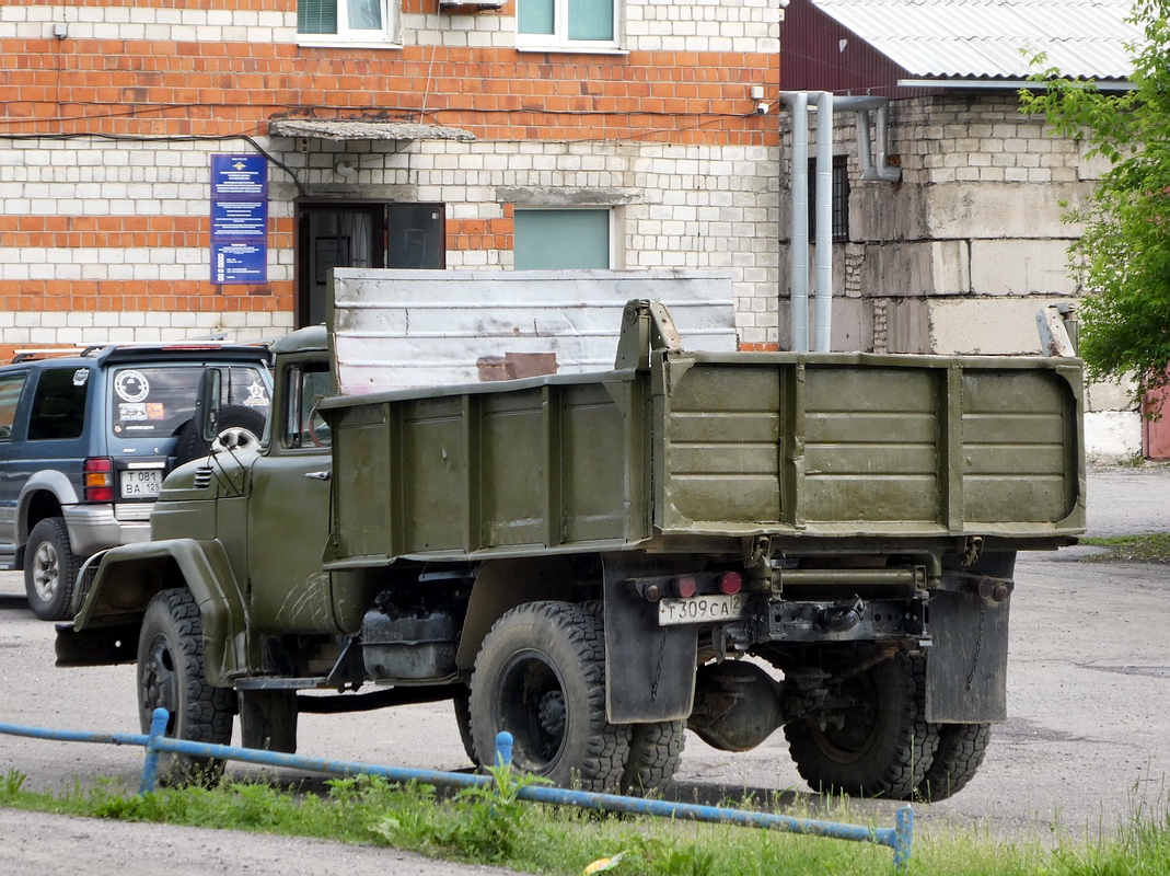 Приморский край, № Т 309 СА 25 — ЗИЛ-495810