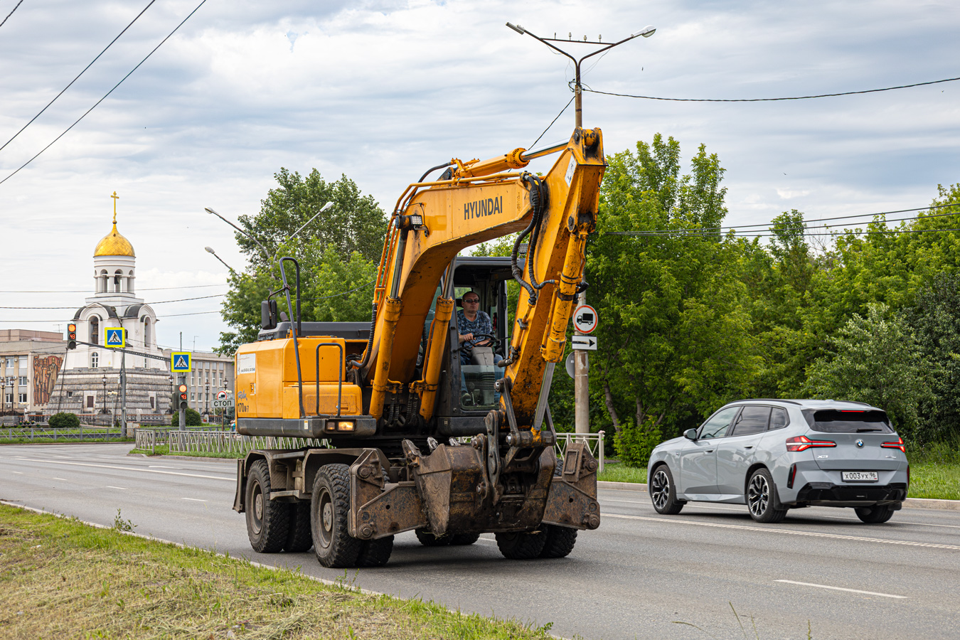 Свердловская область, № 8181 ЕВ 66 — Hyundai R170W