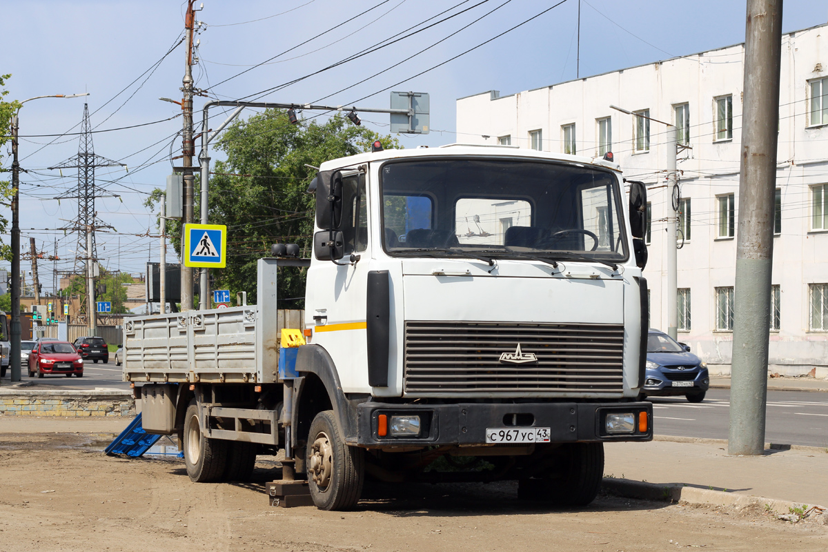 Кировская область, № С 967 УС 43 — МАЗ-437041