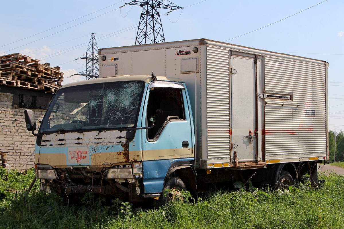 Томская область, № М 795 РР 70 — Isuzu Elf (общая модель)