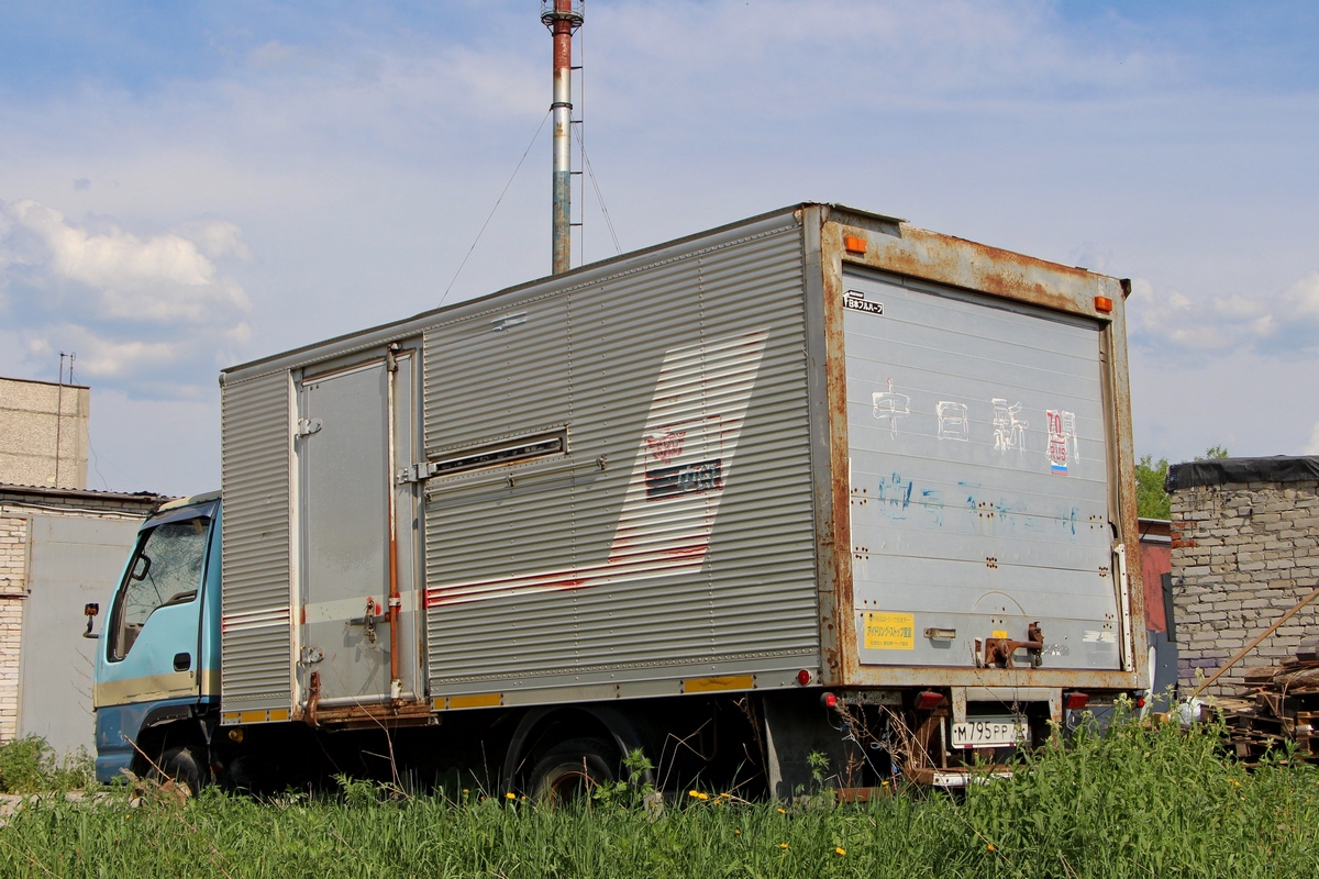 Томская область, № М 795 РР 70 — Isuzu Elf (общая модель)
