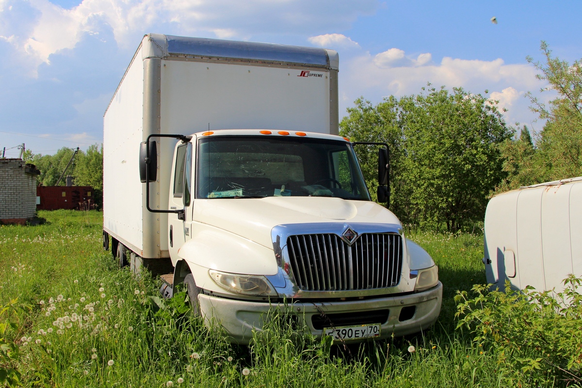 Томская область, № Е 390 ЕУ 70 — International 4300