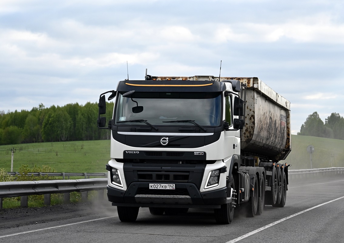 Кемеровская область, № К 027 КВ 142 — Volvo ('2010) FM.460