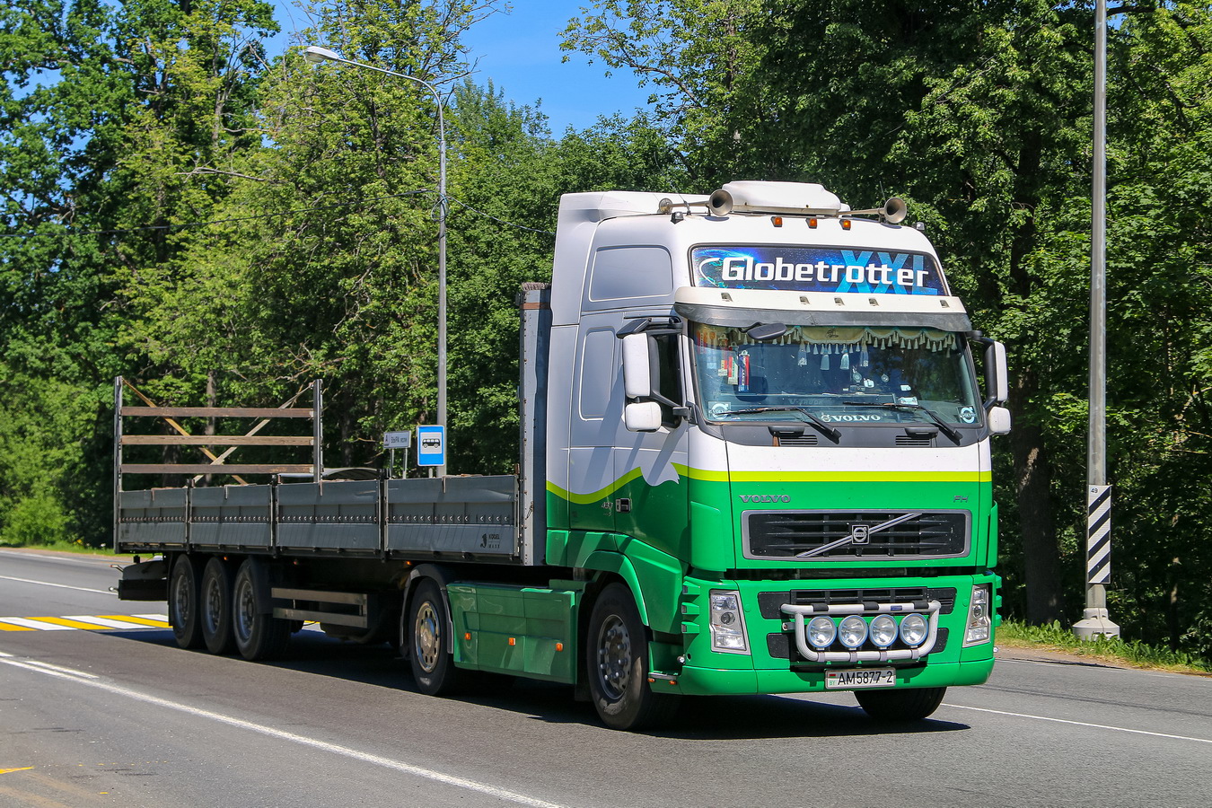 Витебская область, № АМ 5877-2 — Volvo ('2002) FH12.460