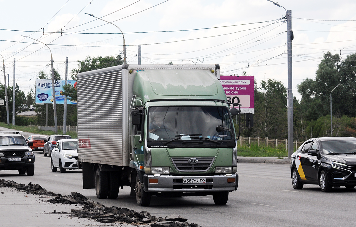 Омская область, № А 587 МХ 155 — Nissan Diesel (общая модель)