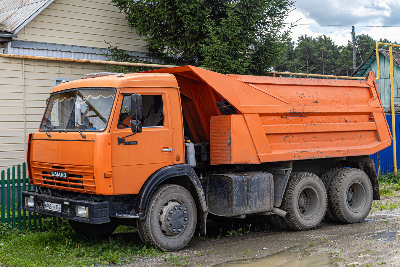 Свердловская область, № М 405 ОН 196 — КамАЗ-55111-02 [55111C]