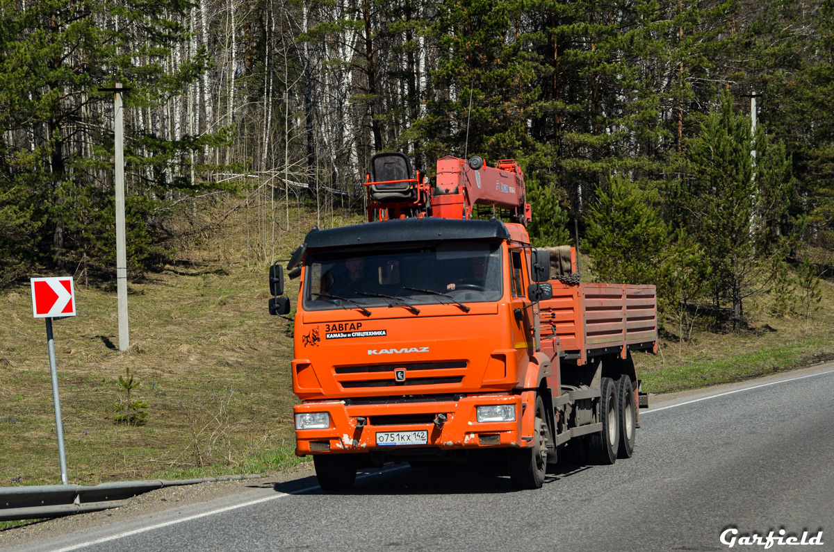 Кемеровская область, № О 751 КХ 142 — КамАЗ-65115 (общая модель)