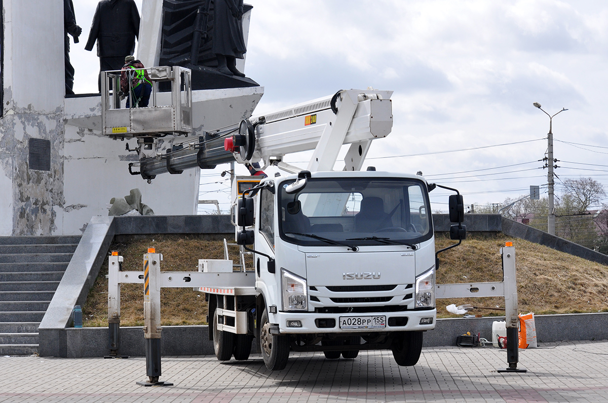 Омская область, № А 028 РР 155 — Isuzu Elf QL(общая модель) [LWL]