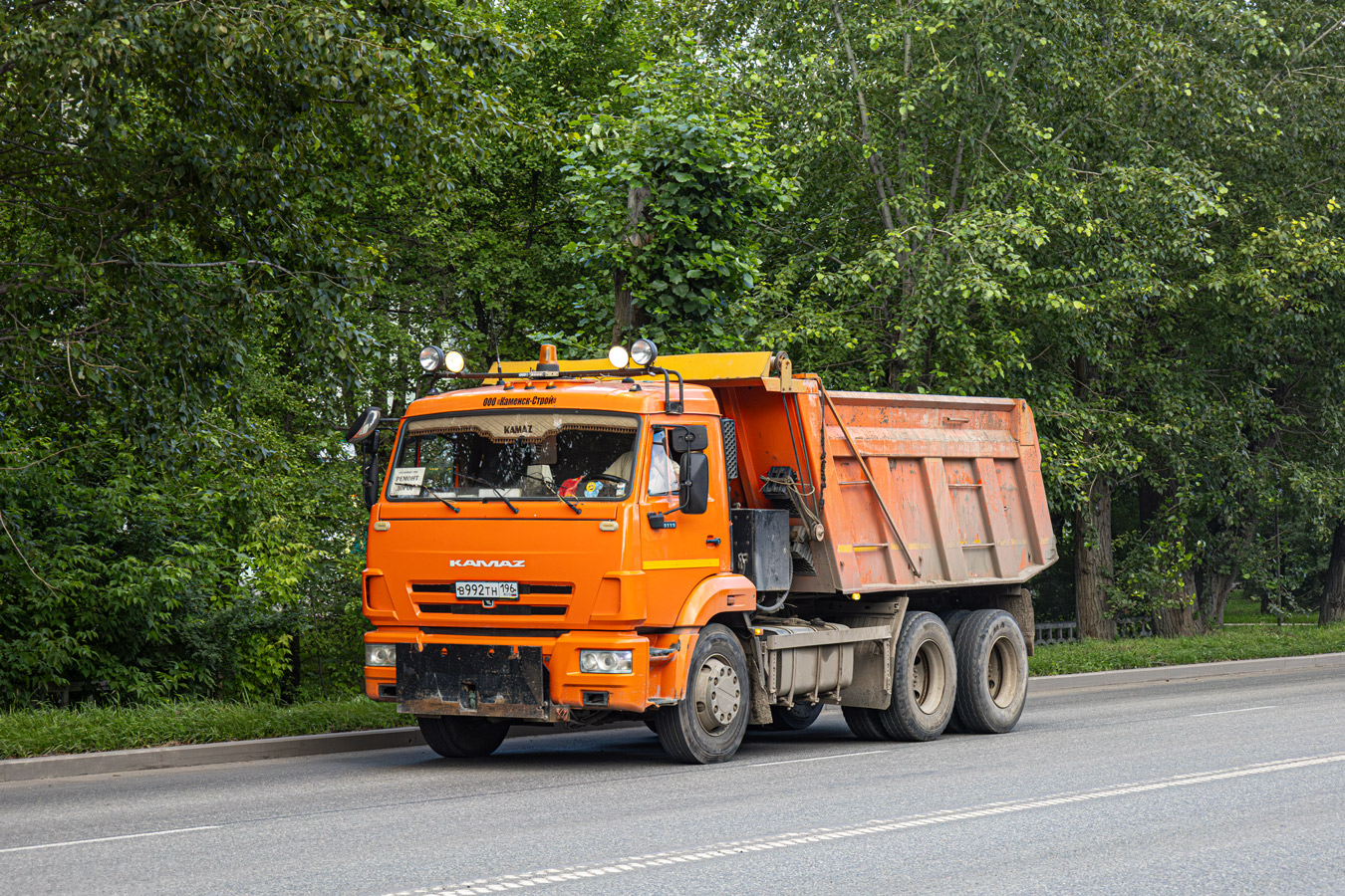 Свердловская область, № В 992 ТН 196 — КамАЗ-65115-42