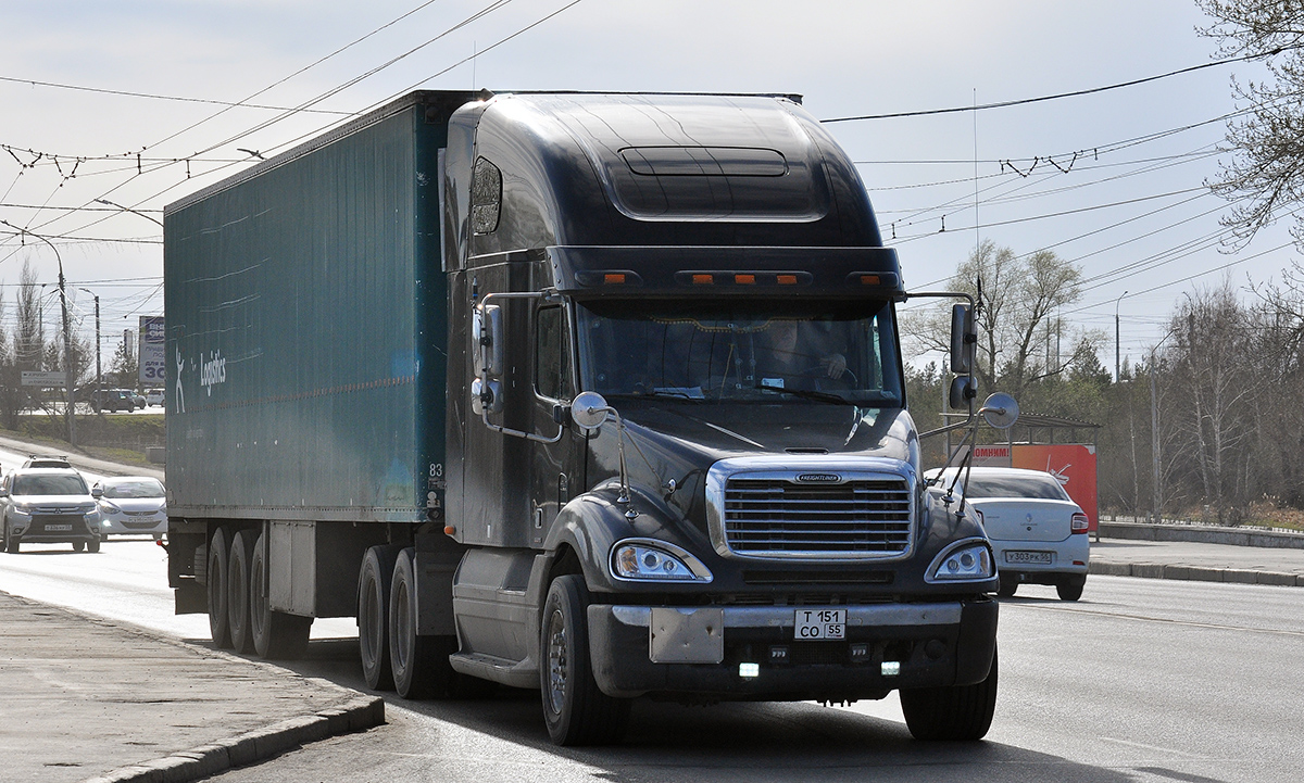 Омская область, № Т 151 СО 55 — Freightliner Columbia