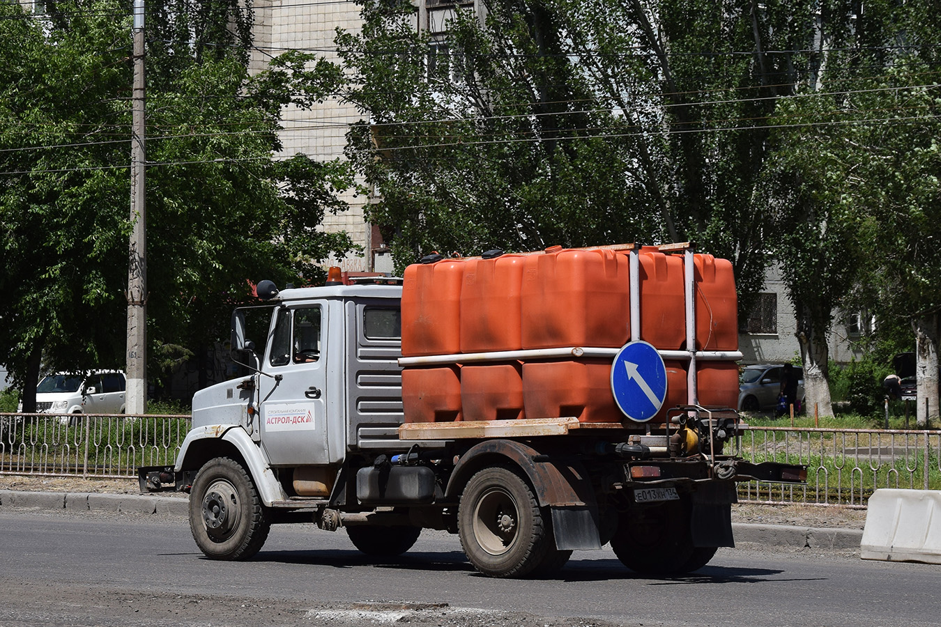 Волгоградская область, № Е 013 ХН 134 — ЗИЛ-433362